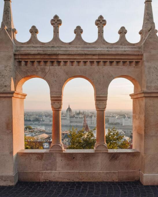 Appartamento Charming Castle View With Giant Balcony Budapest